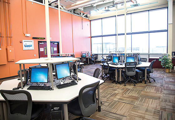 A computer lab in the CEATL